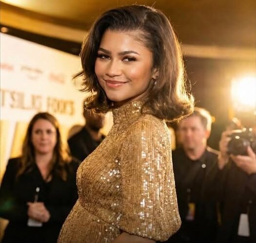 Zendaya Shares a Family Moment With Tom Holland and His Parents